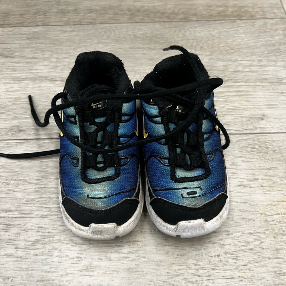 Nike Air Max Plus TD Toddler Sneakers Black Sky Blue Size 4C - Picture 2 of 11